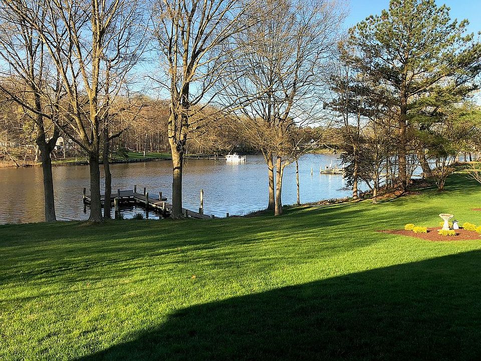 2nd image of 7847 Woodland Cir