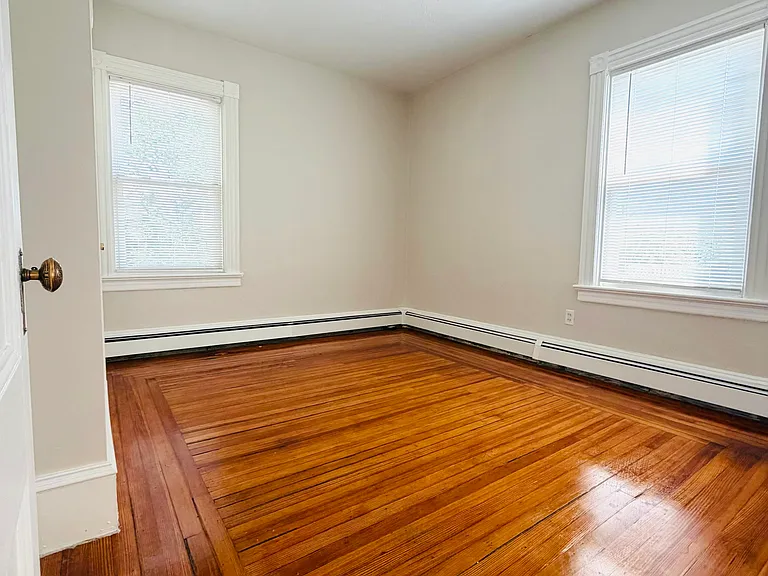 204 Woodbine St #1 — Photo 7