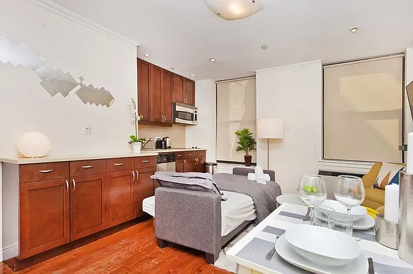 Rented by Eisenberg Exclusives | media 35