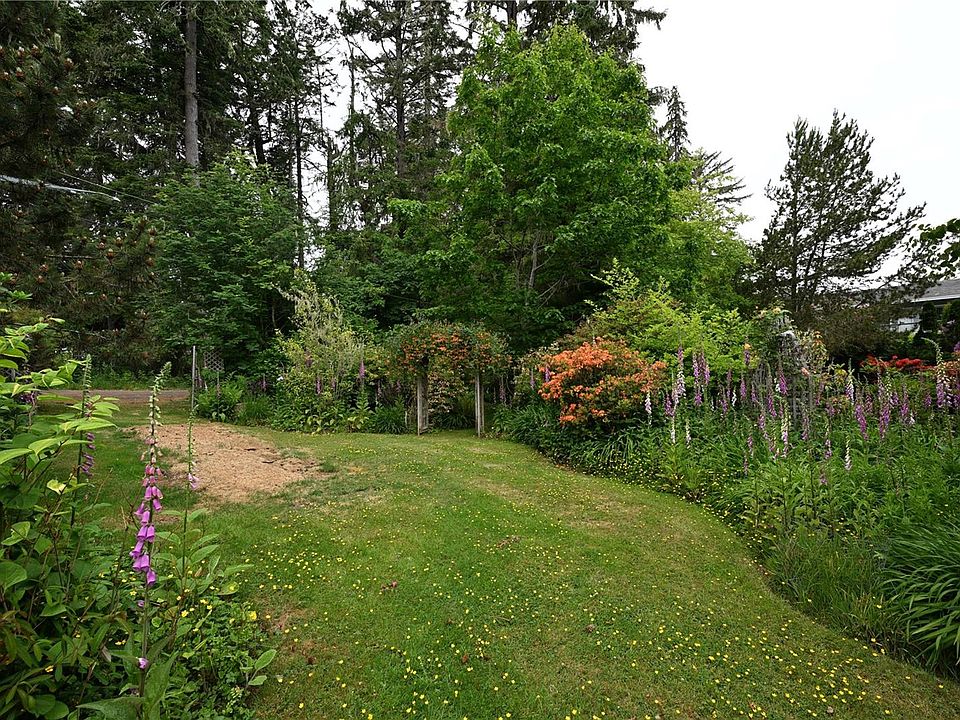 1st image of 7095 Richview Dr #B