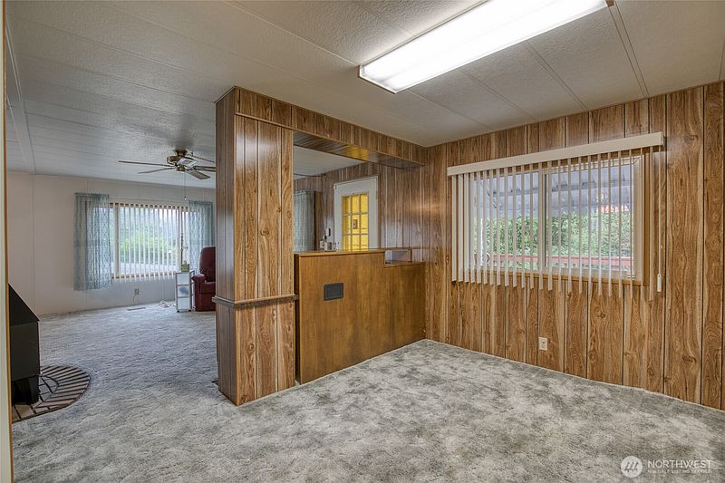 4th image of 276 Summit Avenue