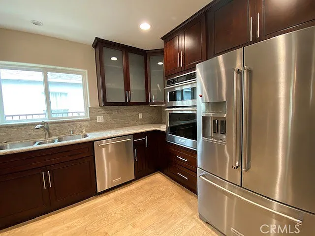 6657 Enfield Ave — Photo 15