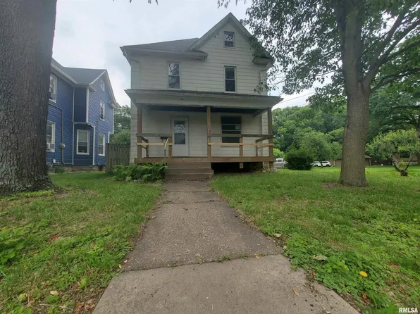 712 E 3rd St #A, Moline, IL 61265