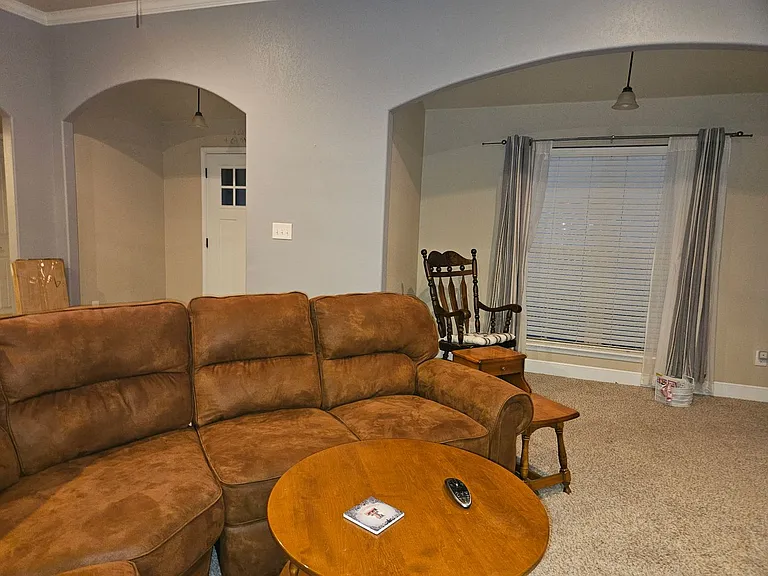 5224 Jarvis St — Photo 20
