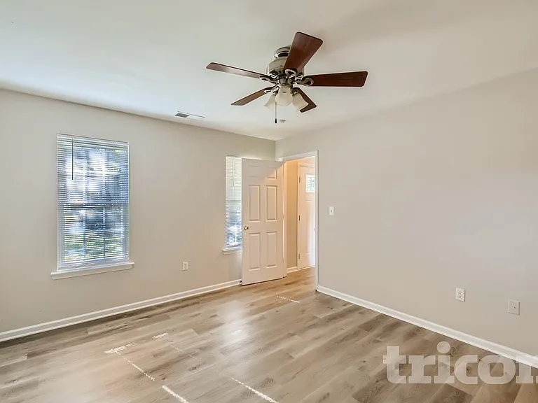 9022 Jaldena Dr — Photo 7