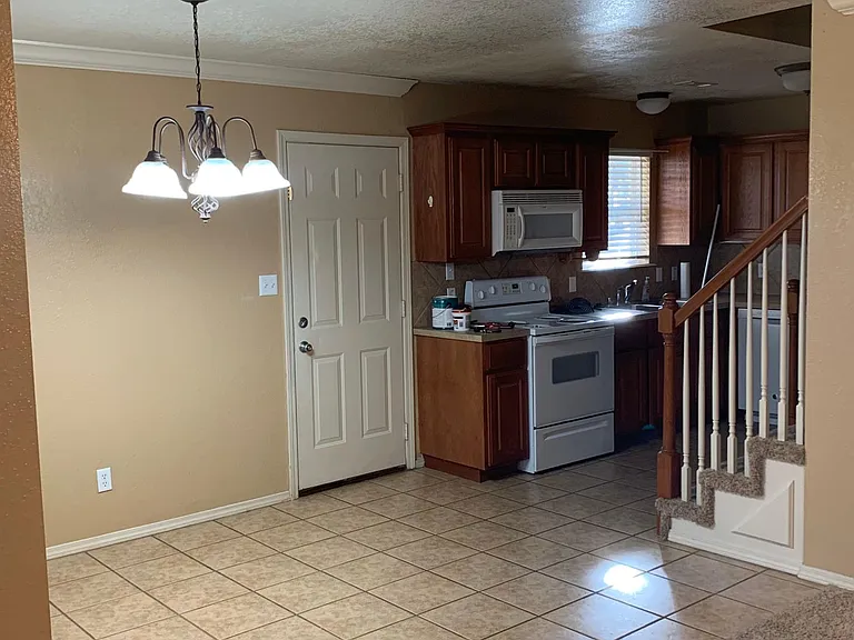 2800 Fairway Hamlet Ct — Photo 3