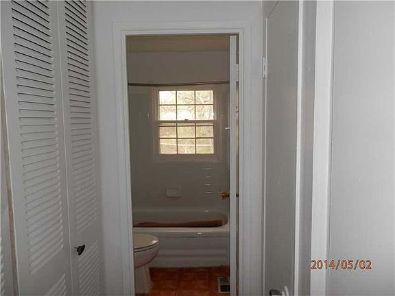 5th image of 6714 E 42nd St