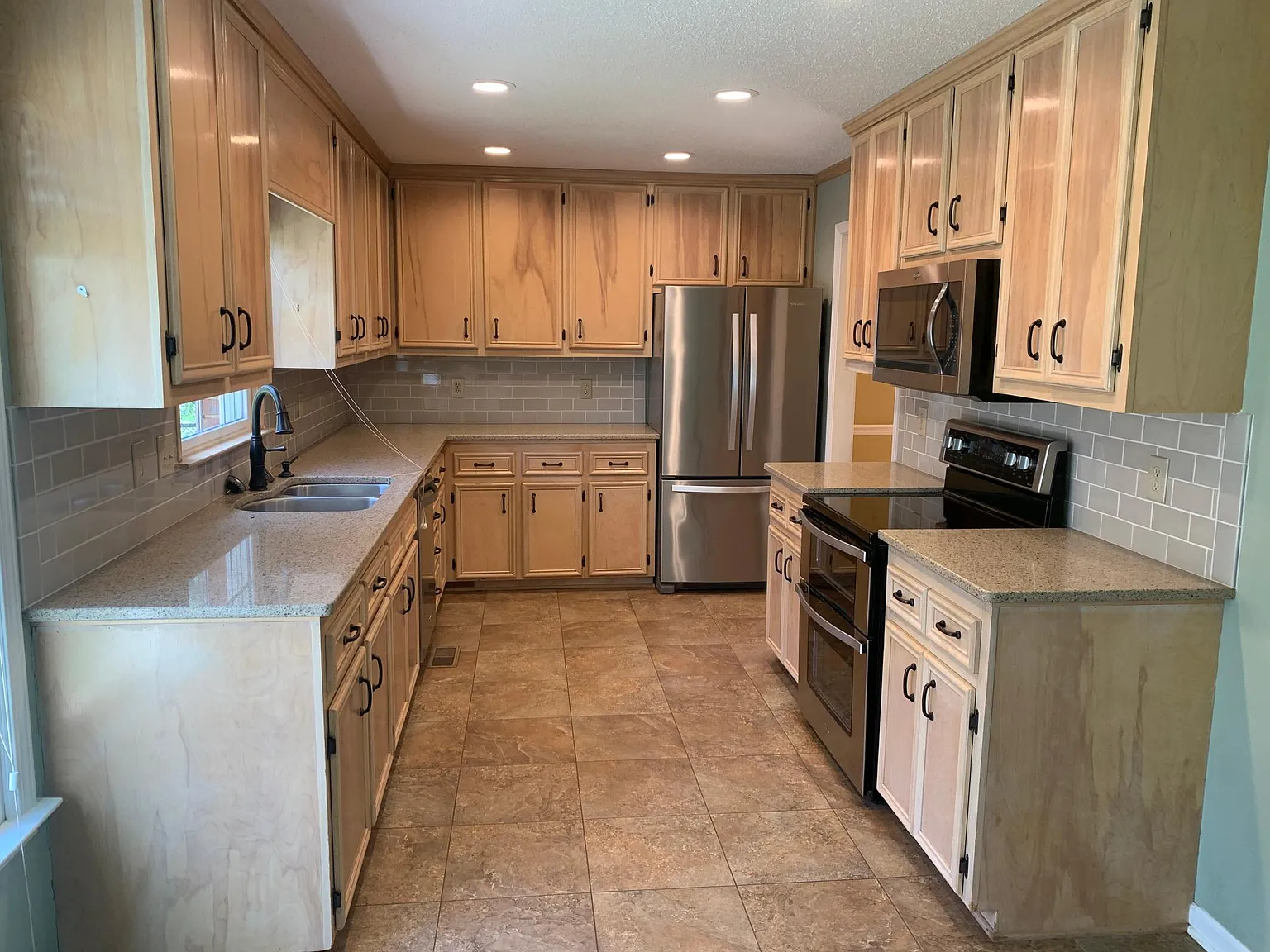 925 Jefferson River Rd — Photo 2
