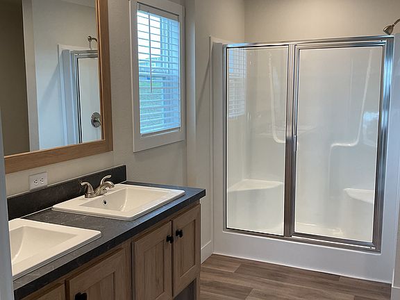 4th image of 398 Welch St #257