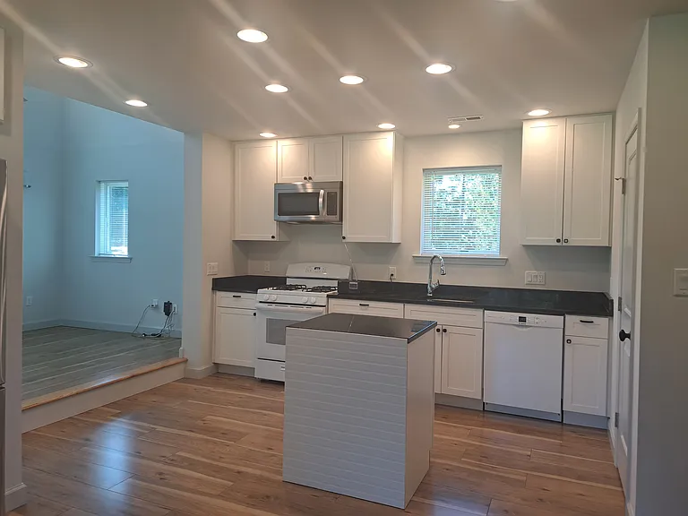 20416 Hopkins Rd — Photo 8