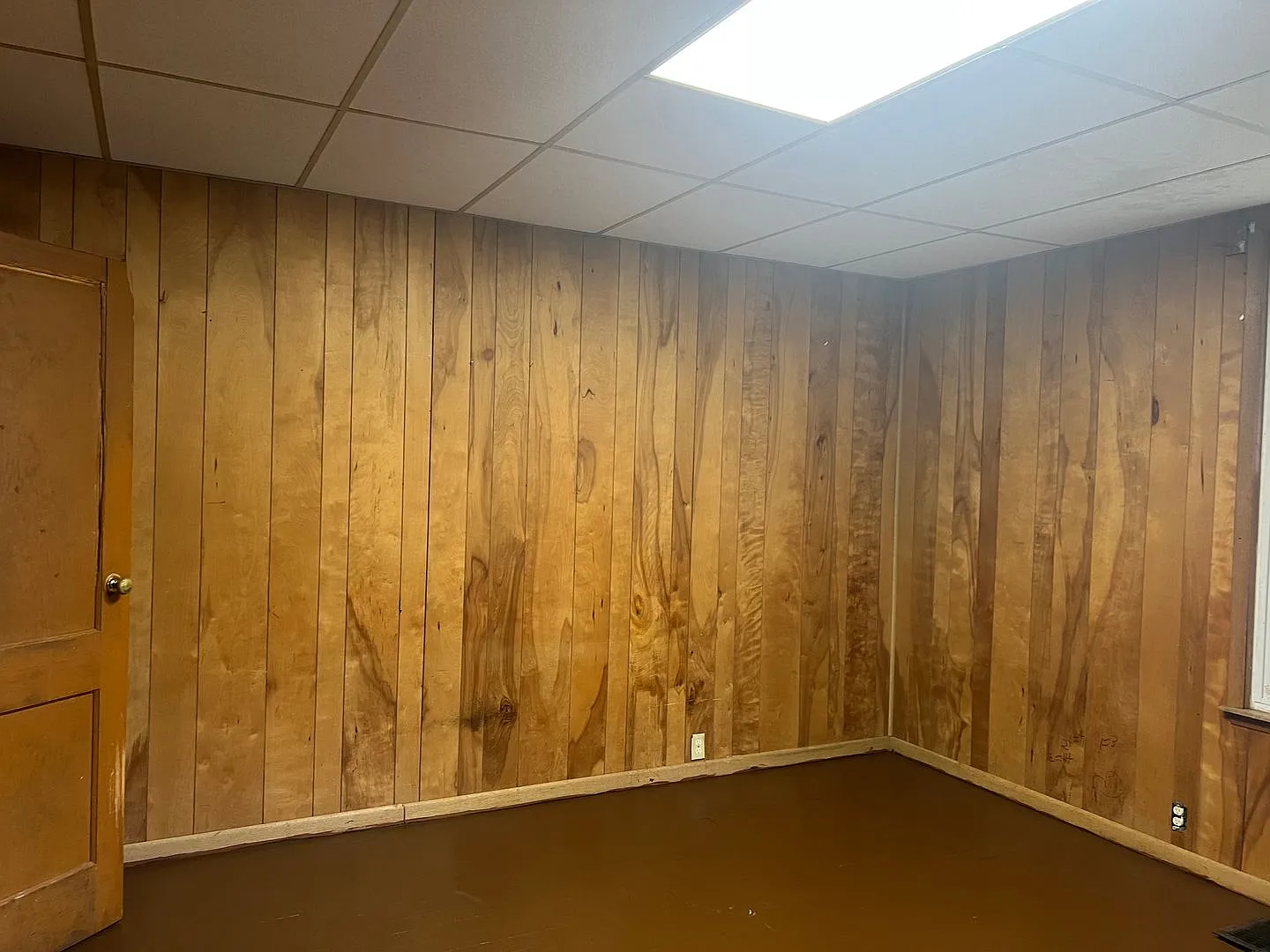 Newly Remodeled 3 Bedroom — Photo 2