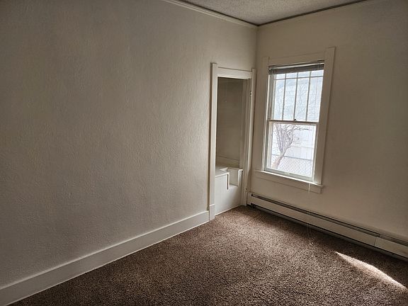 4th image of 711 W 28th St