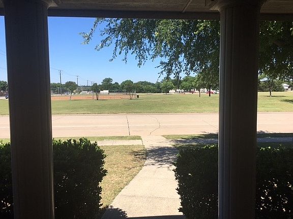 2nd image of 747 Bethany Creek Blvd