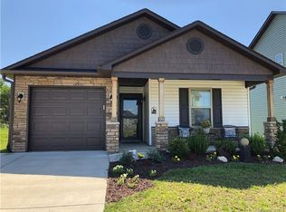 132 N River Rd, Hendersonville, NC 28732