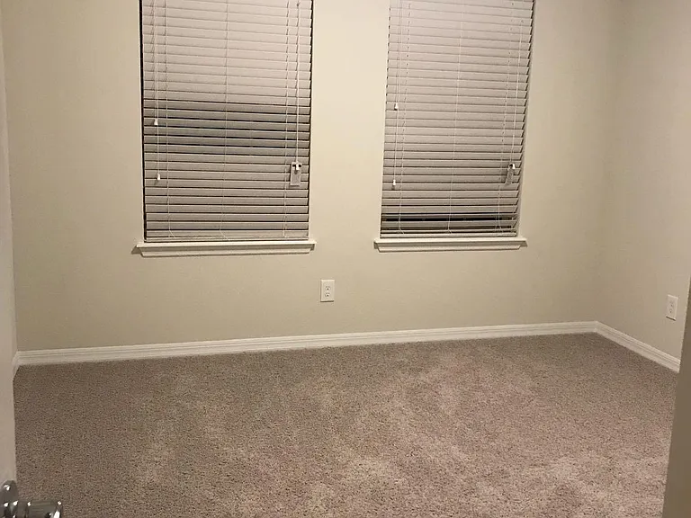7029 Butterfly Ct — Photo 17