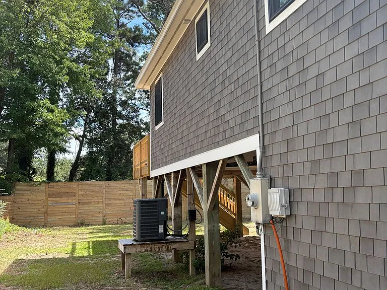 1005 Indian Dr — Photo 4