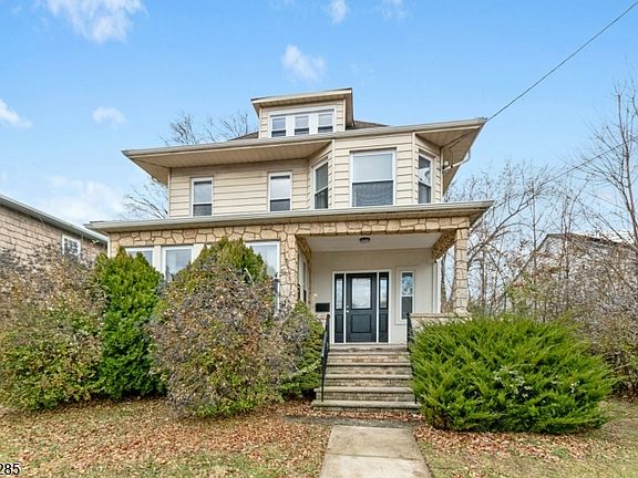 2nd image of 721 Summit St