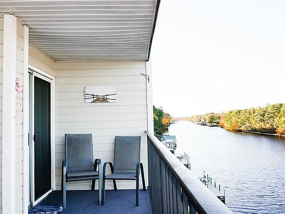 2nd image of 1425 Teague Rd. #409