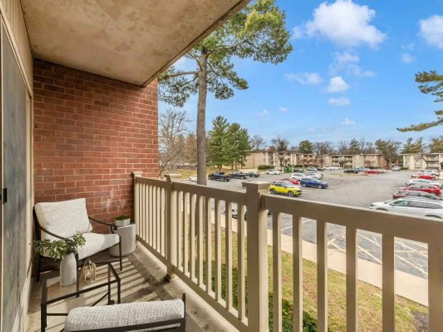 Arden Pointe Apartments — Photo 3