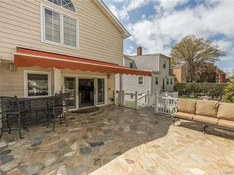 47 Highland Ave — Photo 31
