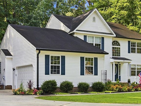 2nd image of 437 Evergreen Way