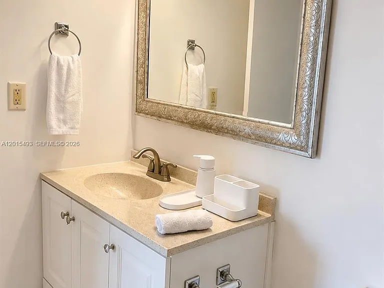 9195 Collins Ave #1012 — Photo 8