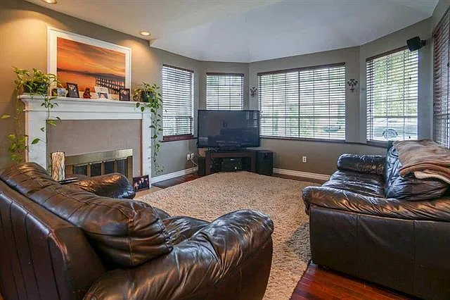 2566 Fuchsia Pl #1 — Photo 3