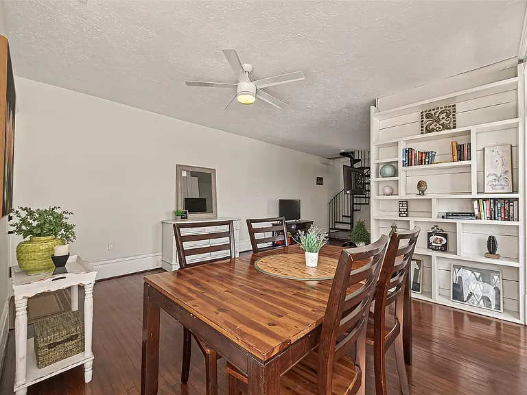 324 W Alabama St #2 — Photo 2