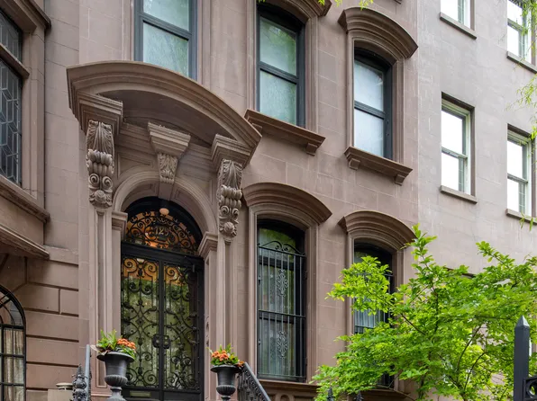 129 East 35th Street