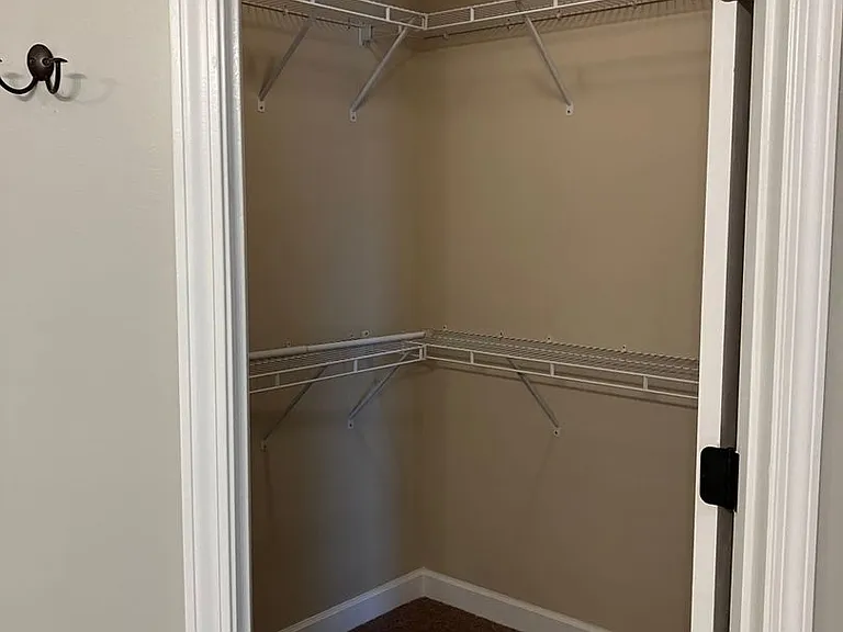 1026 Pusher Pl — Photo 7