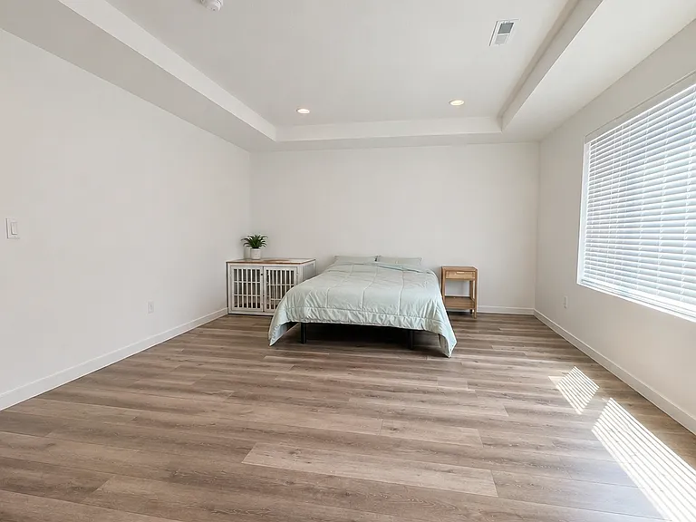 8522 NE 134th St — Photo 30