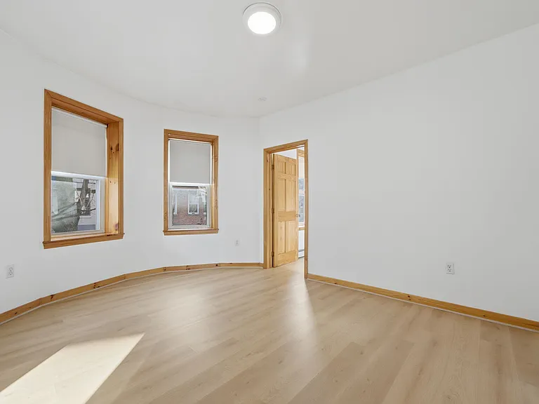 70 Empire St #3 — Photo 5