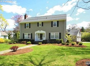 621 Wellington Rd, Ridgewood, NJ 07450