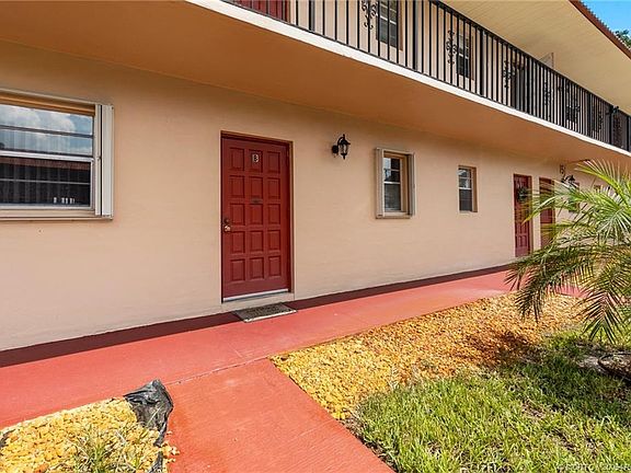 4th image of 1929 SW Palm City Rd APT 15-B