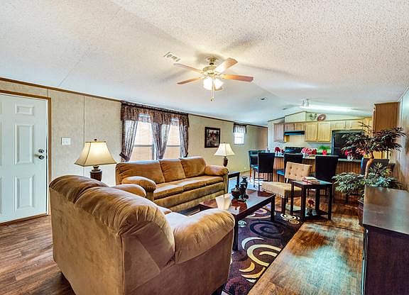3rd image of 1047 Brandy Ln
