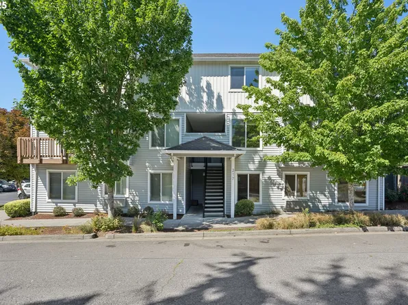 217 NE 146th Ave APT 6, Portland, OR 97230