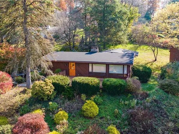 1370 Beverly Hills Rd, Coopersburg, PA 18036