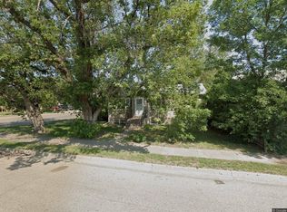 624 18th St NW UNIT B, Minot, ND 58703