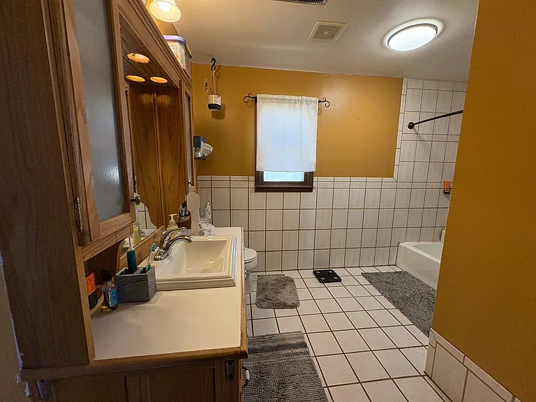 4676 N Dwight Dr — Photo 18