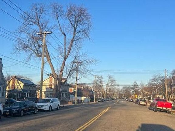 5th image of 110-03 Colfax St