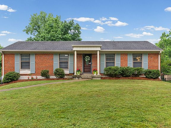 3rd image of 607 Elaine Dr
