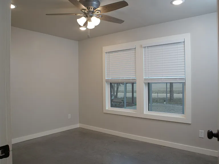 4392 Old Sadler Rd — Photo 7