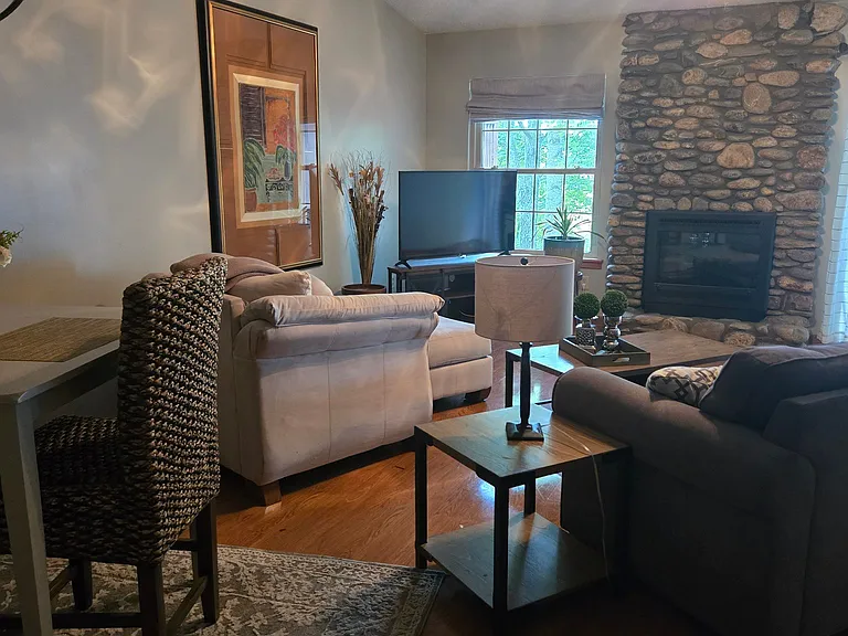 933 Henry Dingus Way — Photo 9