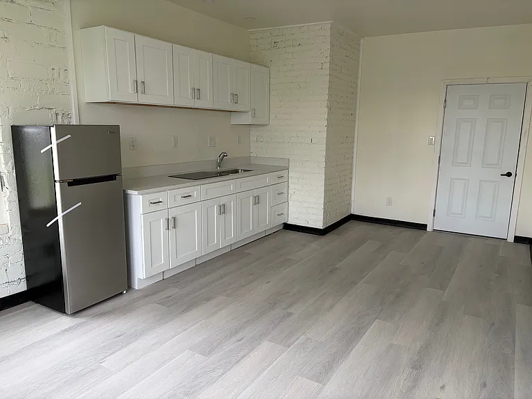 The Atrium Apartments — Photo 22