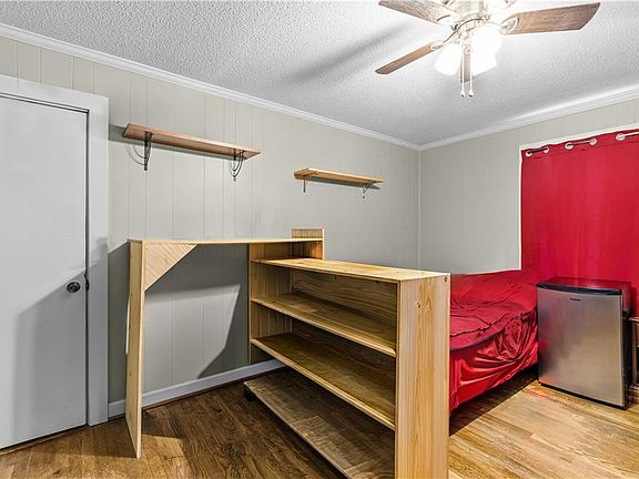 5th image of 508 W 2nd Ave