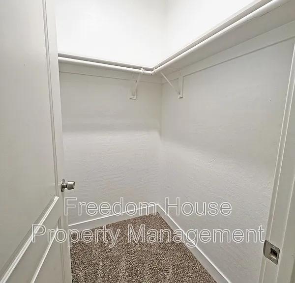 1121 Sixshooter Ave #1 — Photo 27