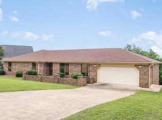 514 S Mission Ridge Dr, Rossville, GA 30741