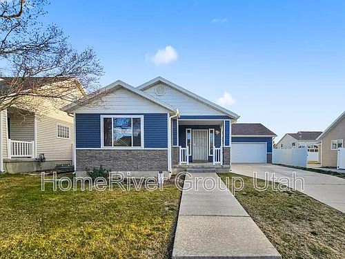 175 W 1530 N Photo 1