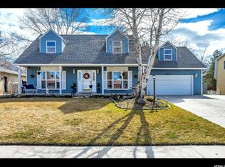 9903 S Pinehurst Dr, Sandy, UT 84092