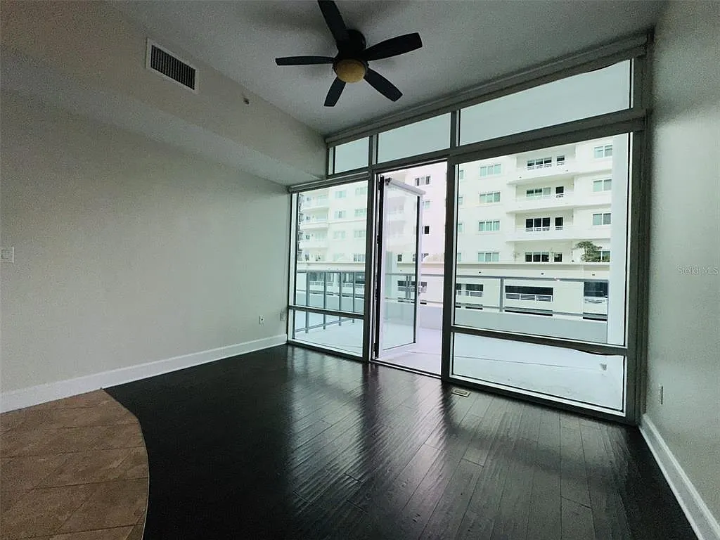 1 bed, 1.0 bath, 644 sqft, $1,720 — Photo 2
